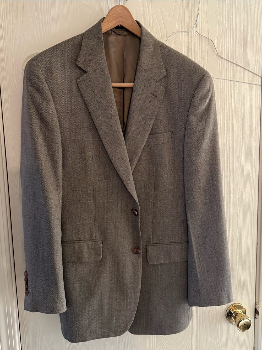 Ralph Lauren Classic Men's Beige/Tan Two-Button Suit 38R Wool-Silk Blend